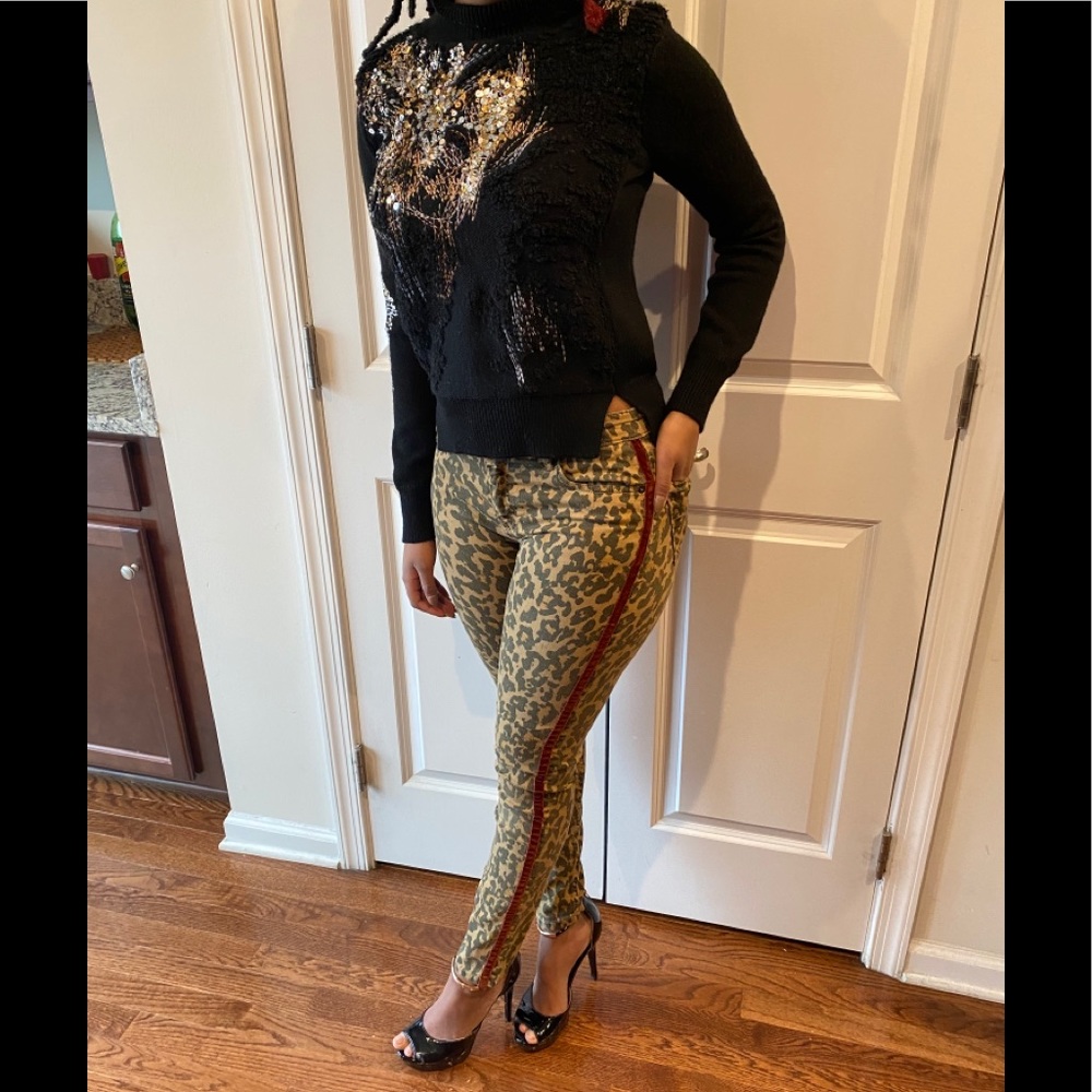 💥Zara Leopard print jeans💥